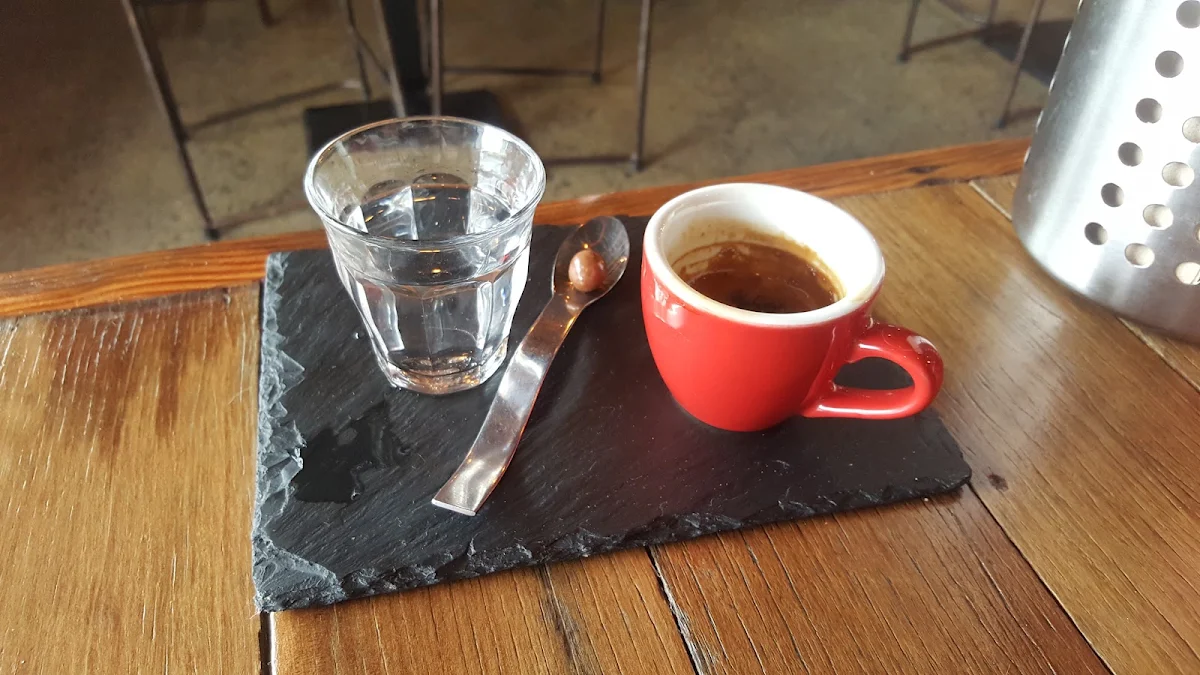 Espresso, Isla’s cafe