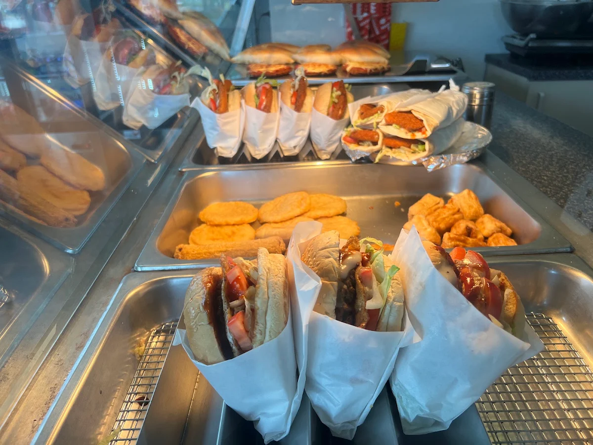 Highlights, Hammonds Kebabs & Cafe