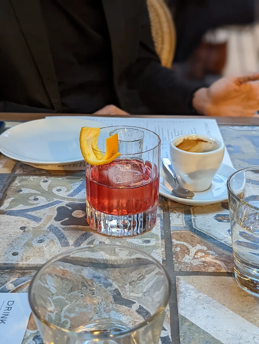 Negroni, Teller