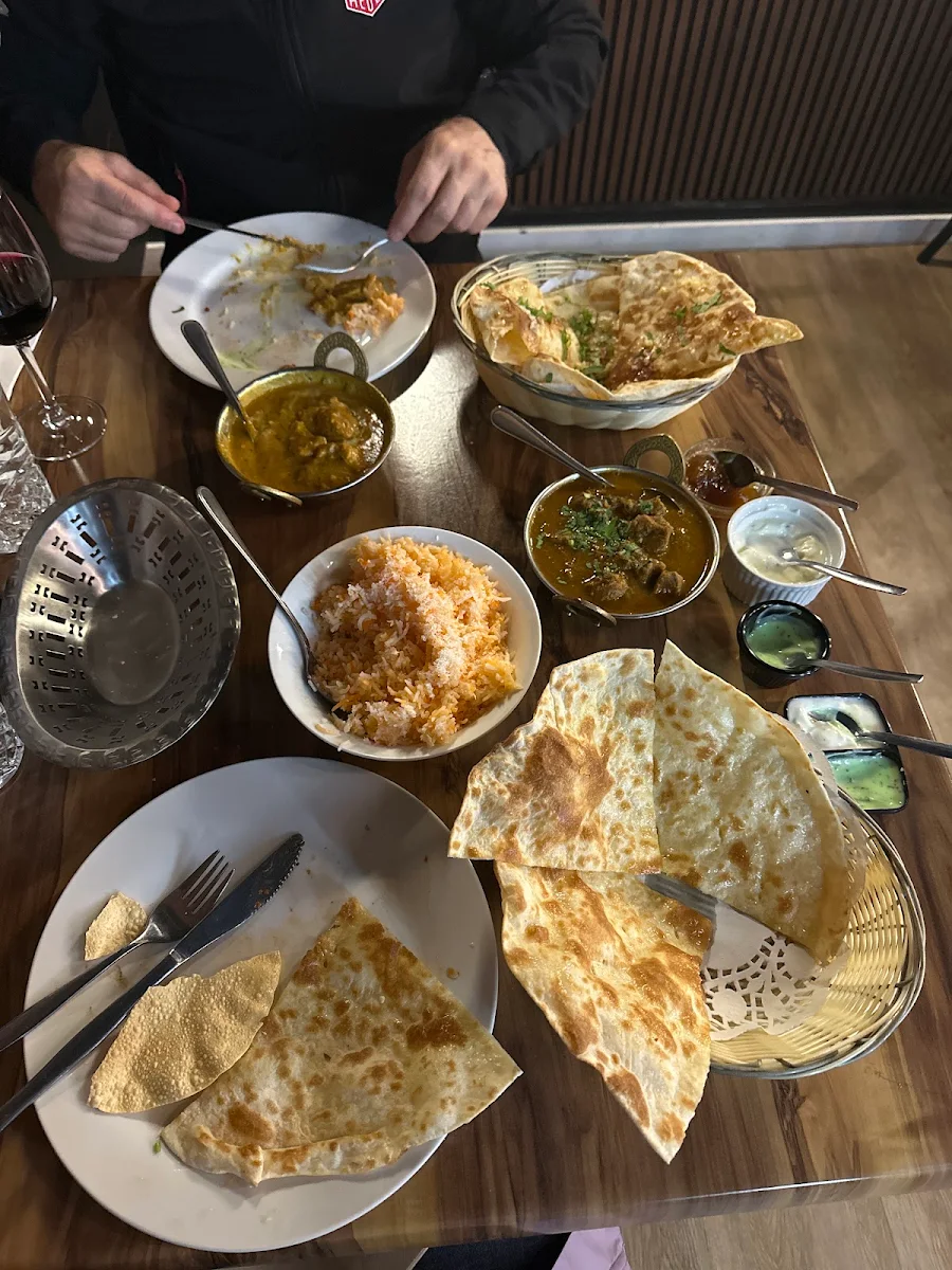 Highlights, Punjabi Brothers - Indian Cuisine Kenmore