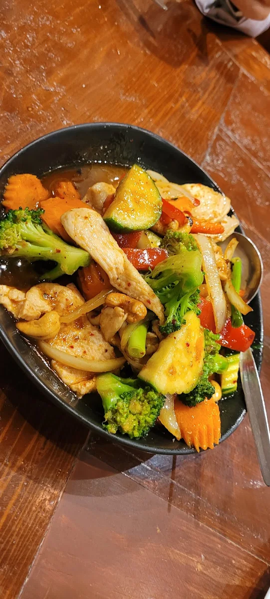 Chicken Cashew, It's Time for Thai
