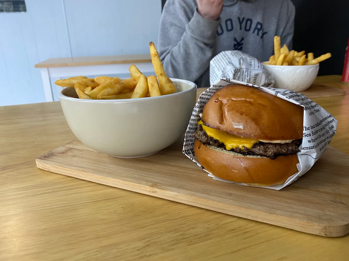 Cheeseburger Combo