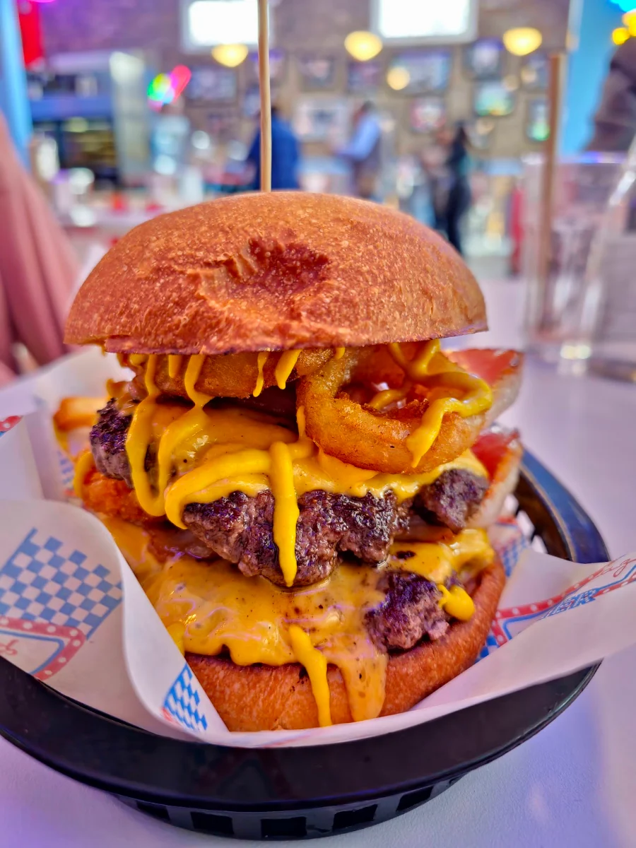 Highlights, Groove 'n' Grill Diner