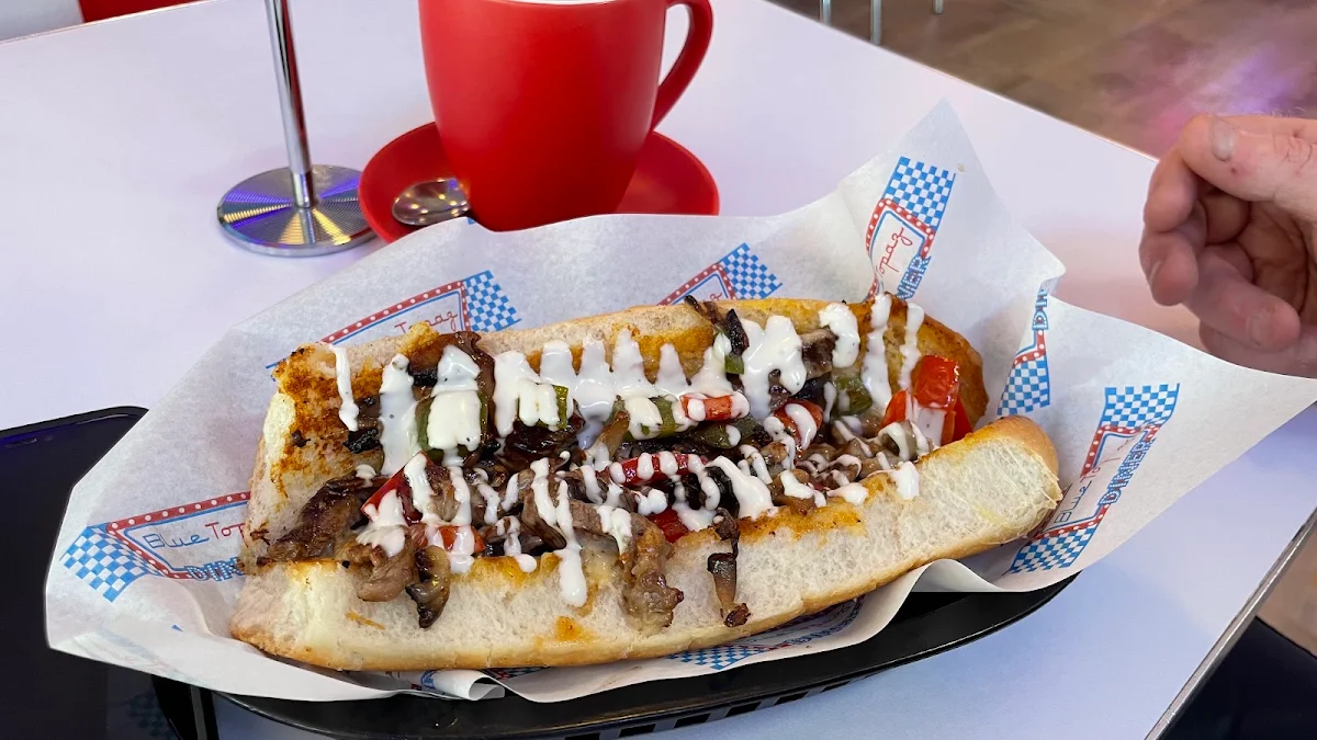 Highlights, Groove 'n' Grill Diner