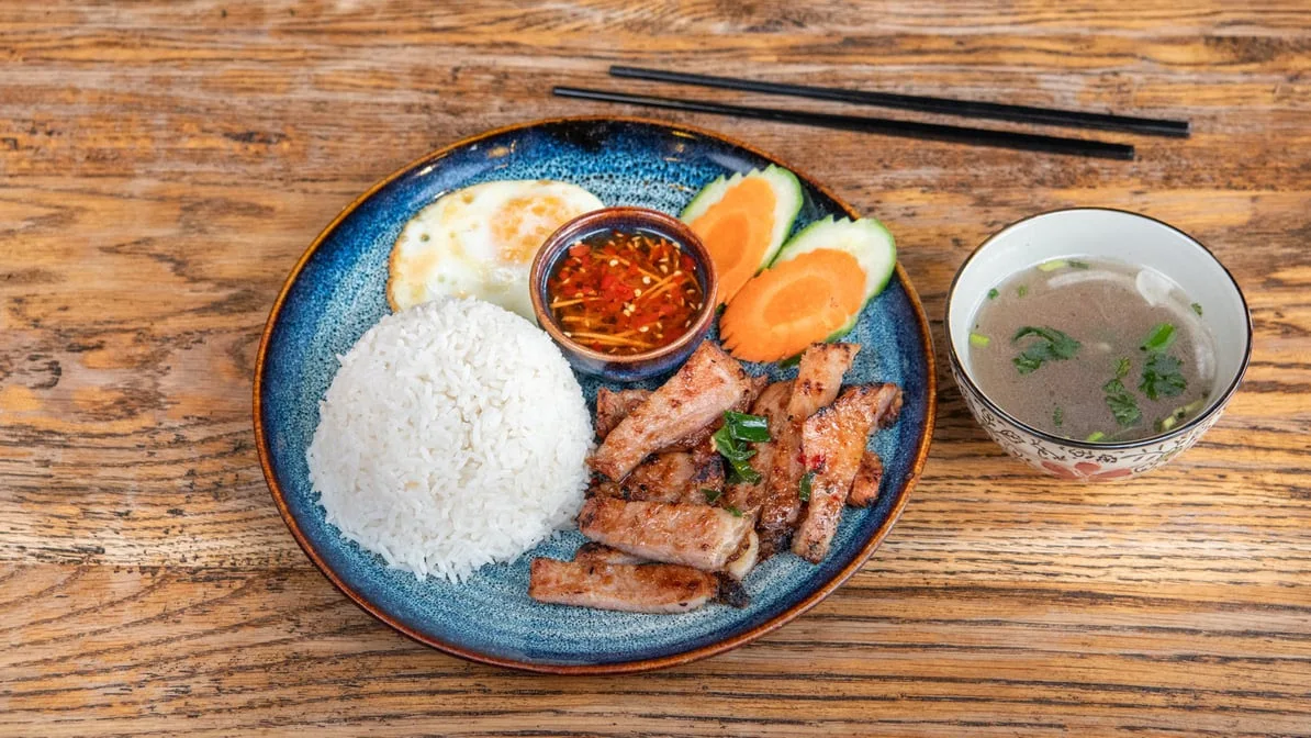 Highlights, Melton Pho