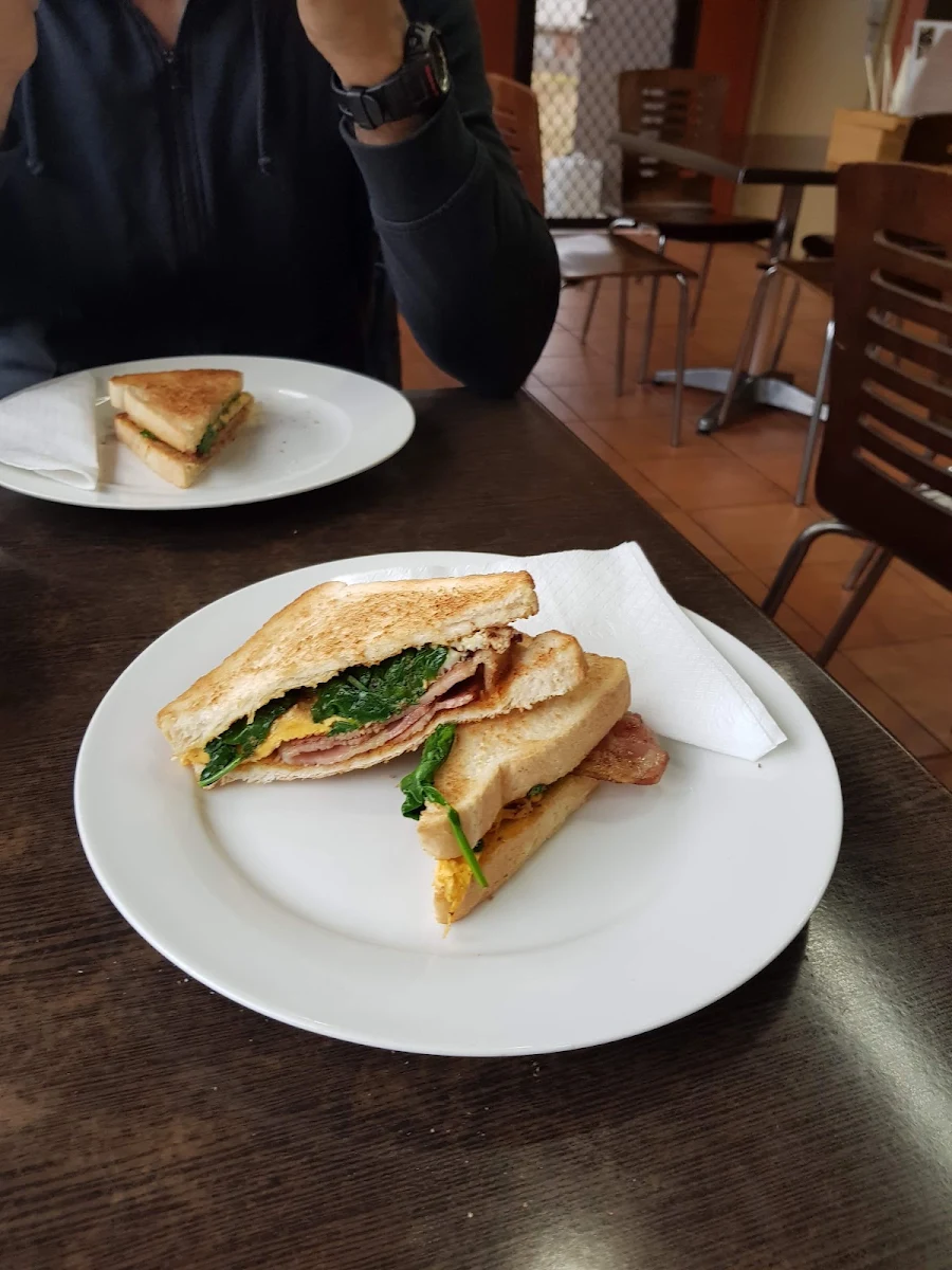 Highlights, Melton Pho