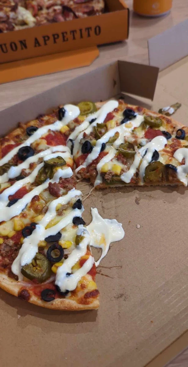 Highlights, Flippin Pizza