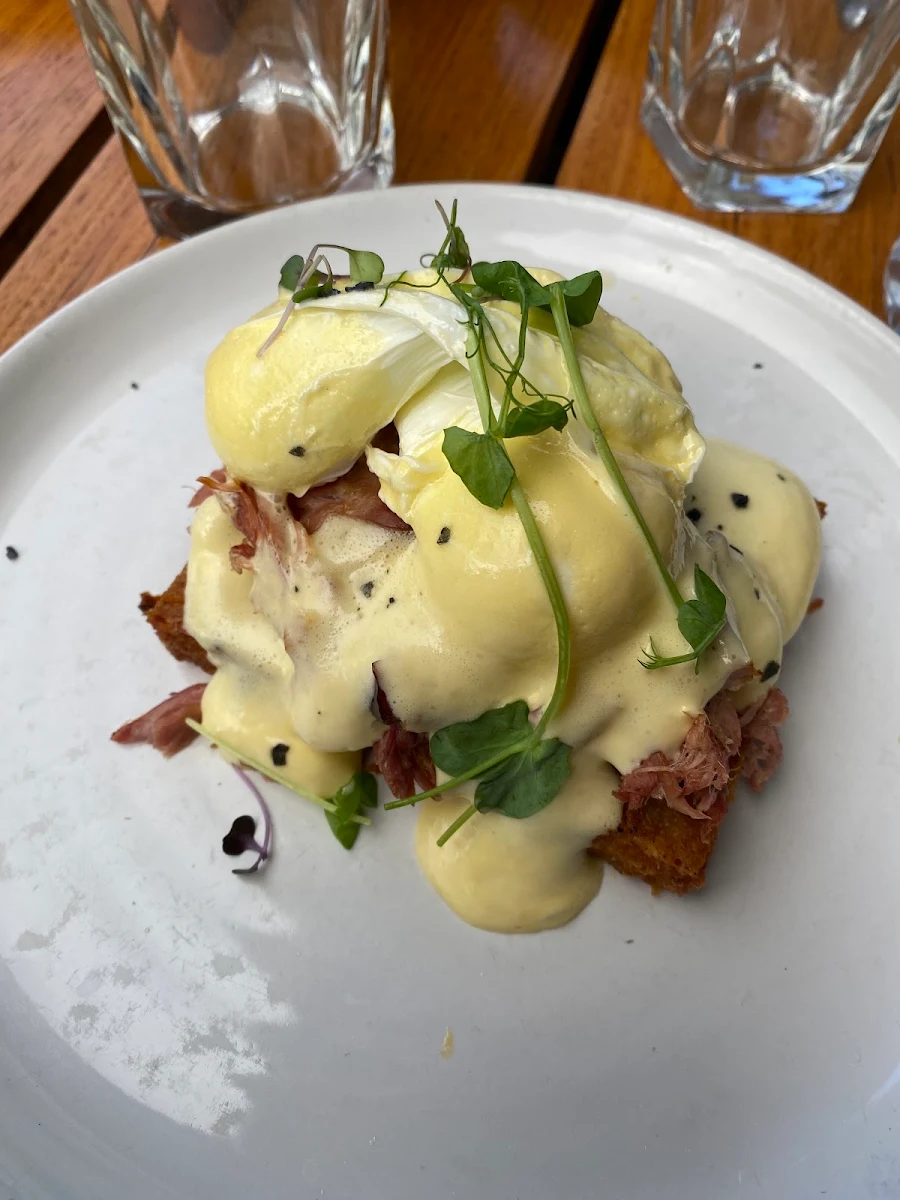 Eggs Benedict