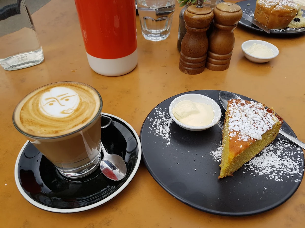Gluten Free Orange and Almond Cake