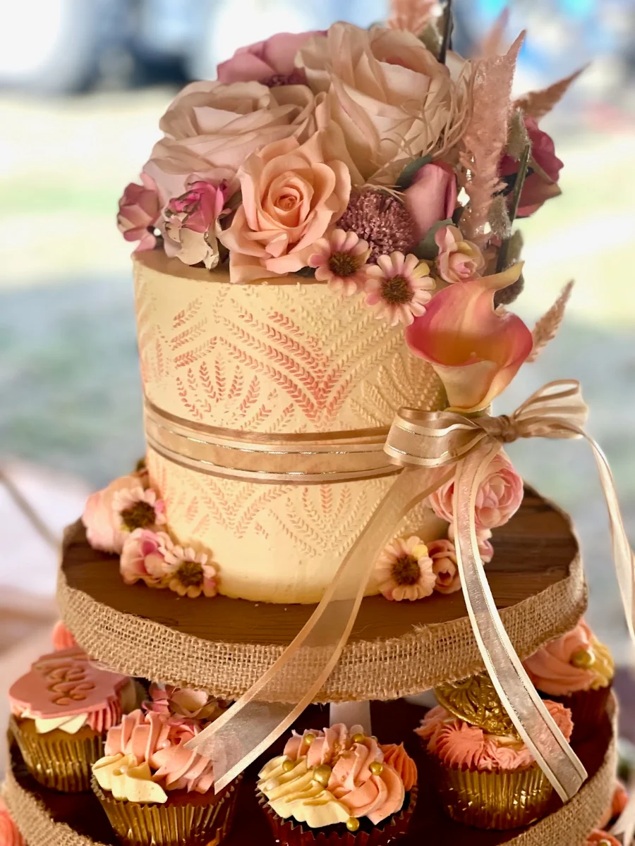 Highlights, Fantasy Cakes