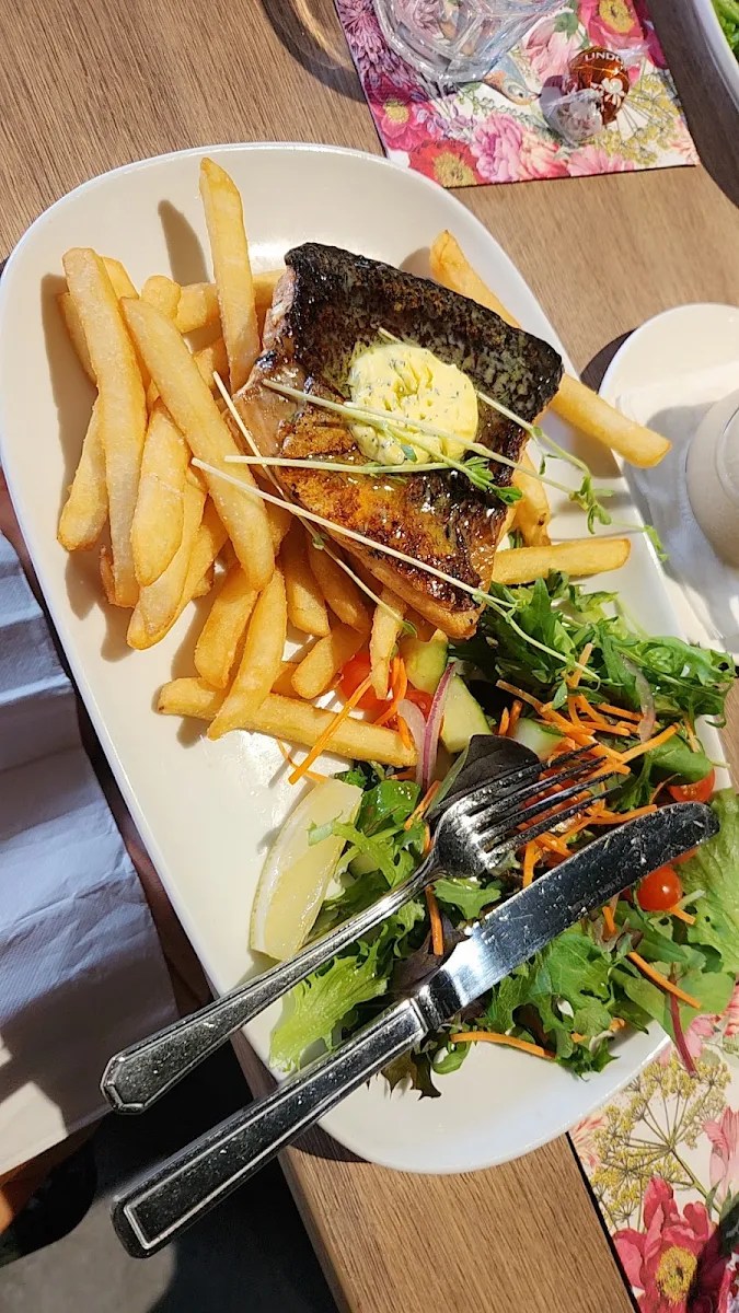 Highlights, One Table Cafe - Kenmore