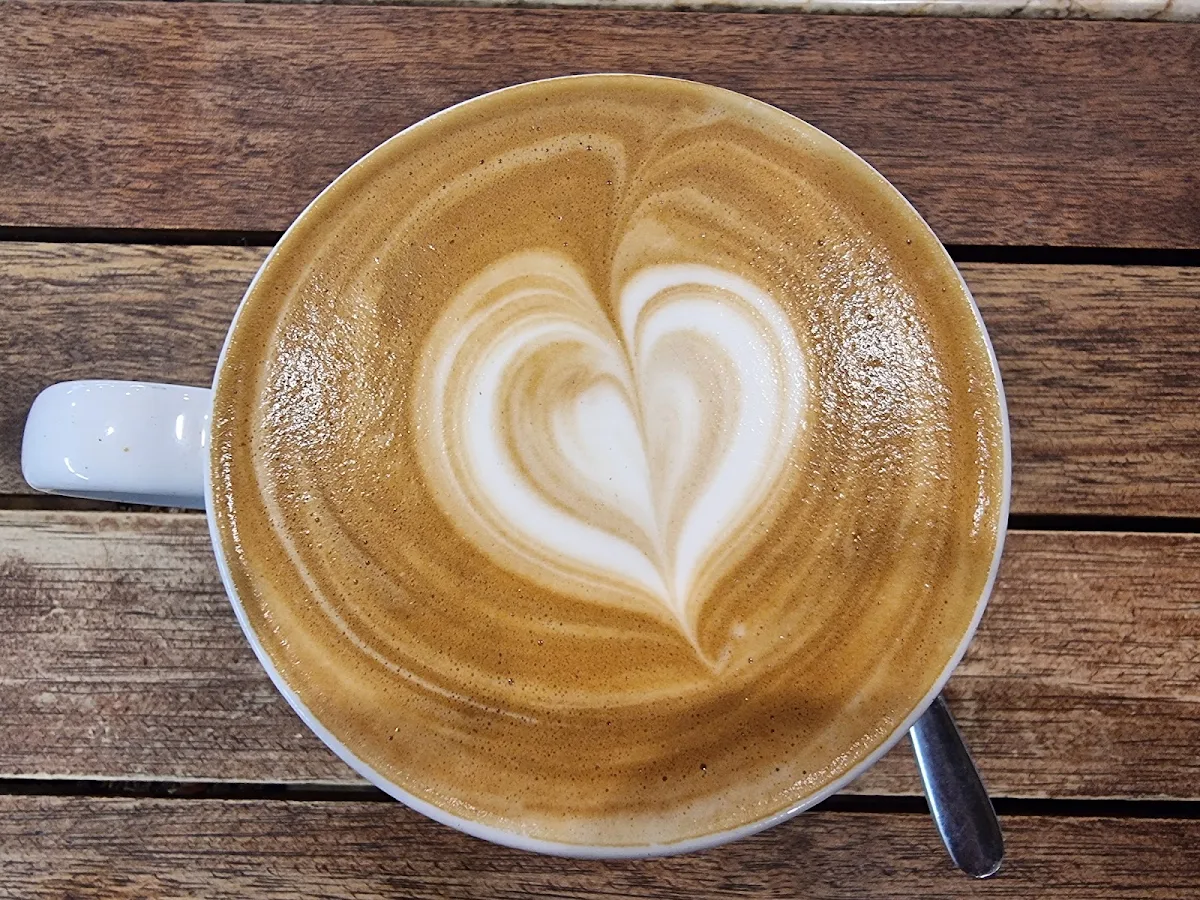 Flat White Extra Shot, Delicious Fingers