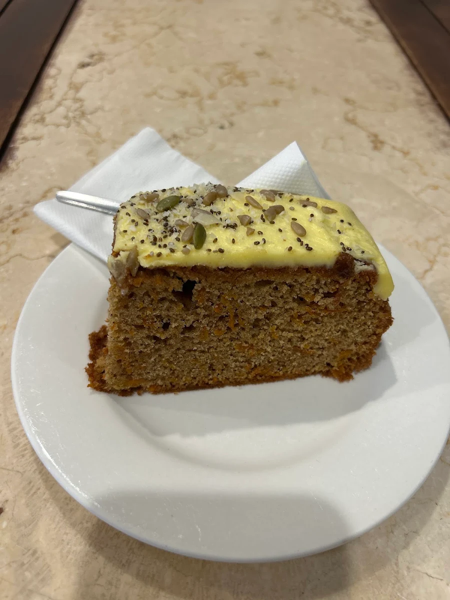 Homemade Carrot Cake, Delicious Fingers
