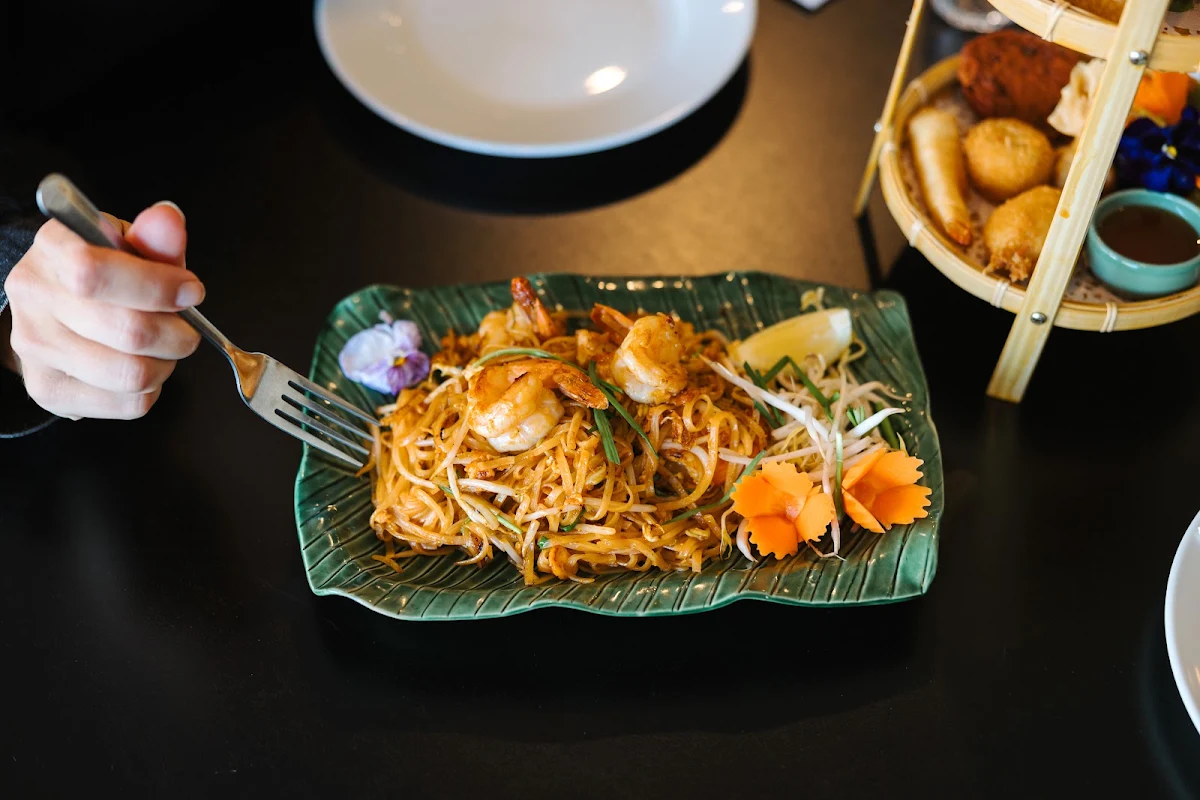 Highlights, Moe Thai Restaurant