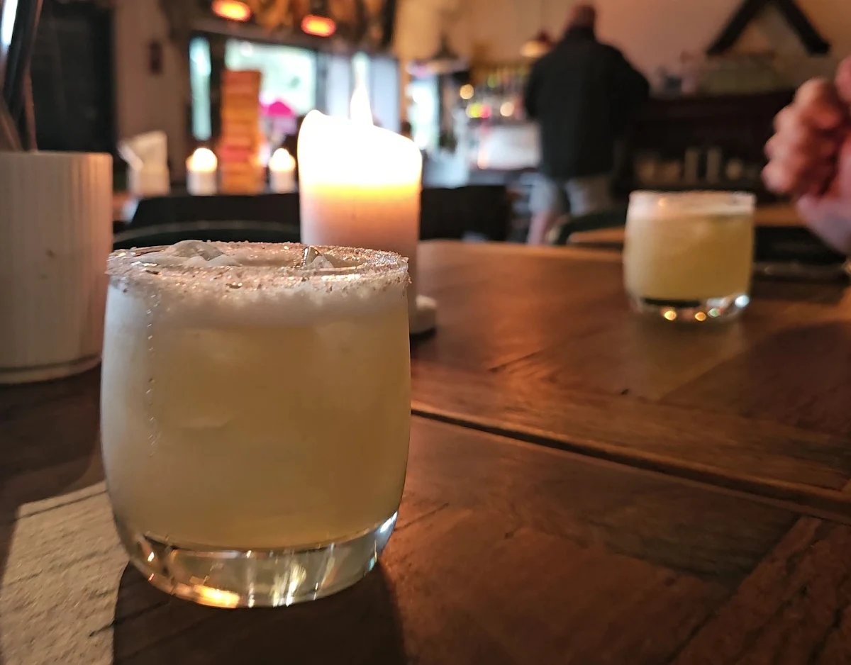 More Margaritas, Bar Veinte
