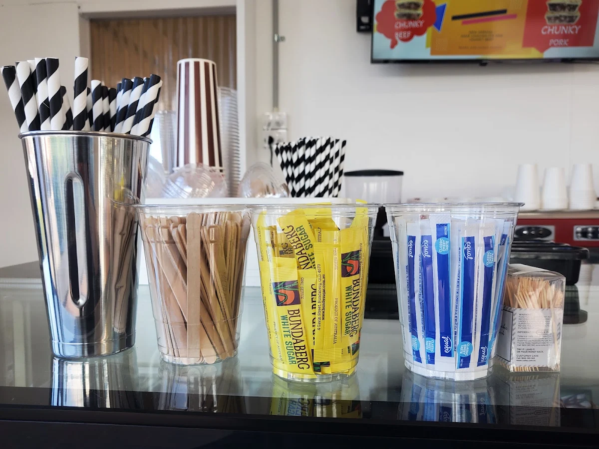 Highlights, Bakes & Cakes Bakery