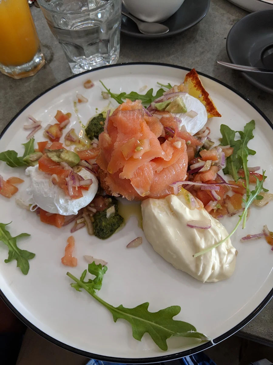 Salmon Blini, Bayleaf