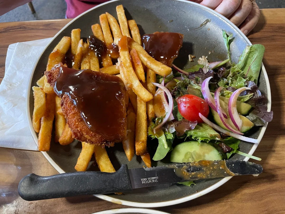 Chicken Snitty, Wobbly Chook Brewing Co