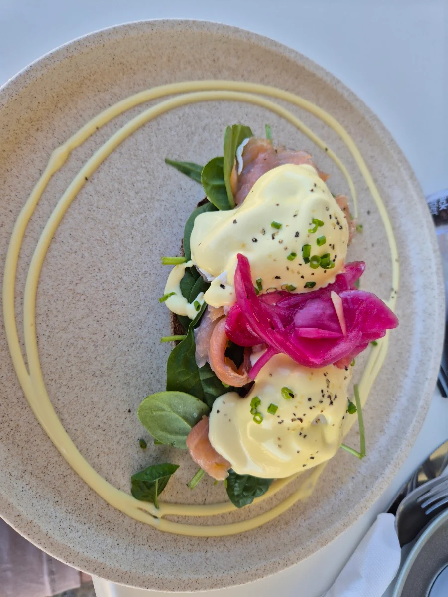 Eggs Benedict, Fern Avenue Cafe
