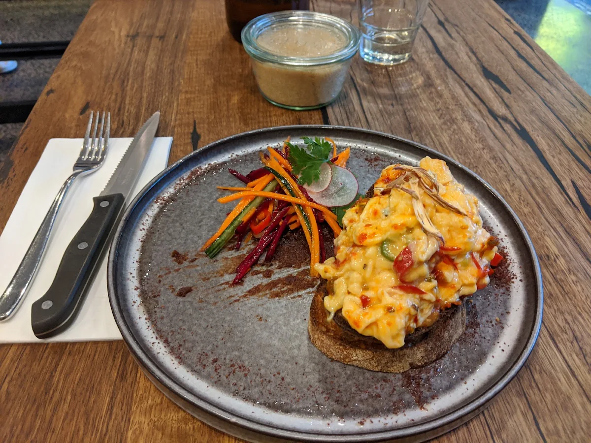 Chilli Scrambled Eggs
