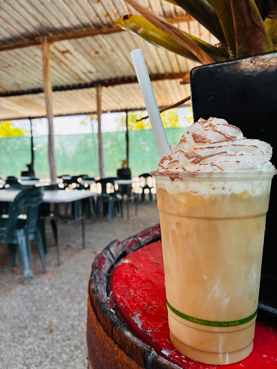 Highlights, Litchfield Cafe