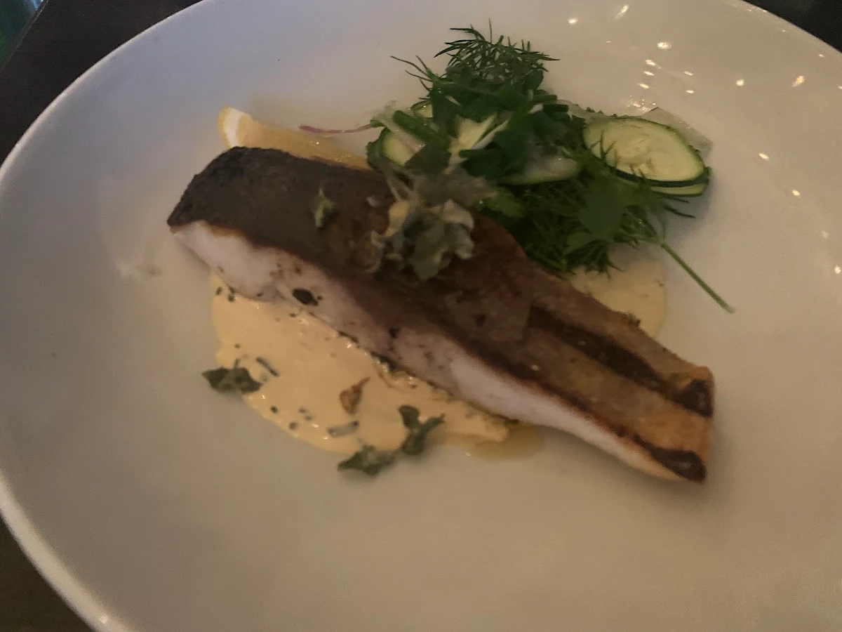 Fish, Angus & Bon