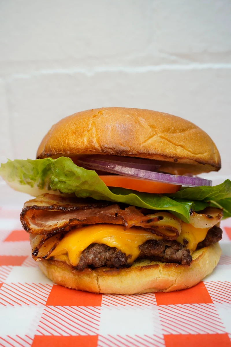 Double Cheeseburger, Victoria Hotel Est. 1863