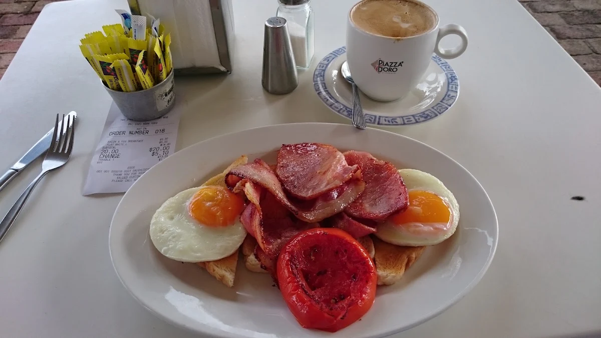 All Day Breakfast, Dolphin Watch Cafe