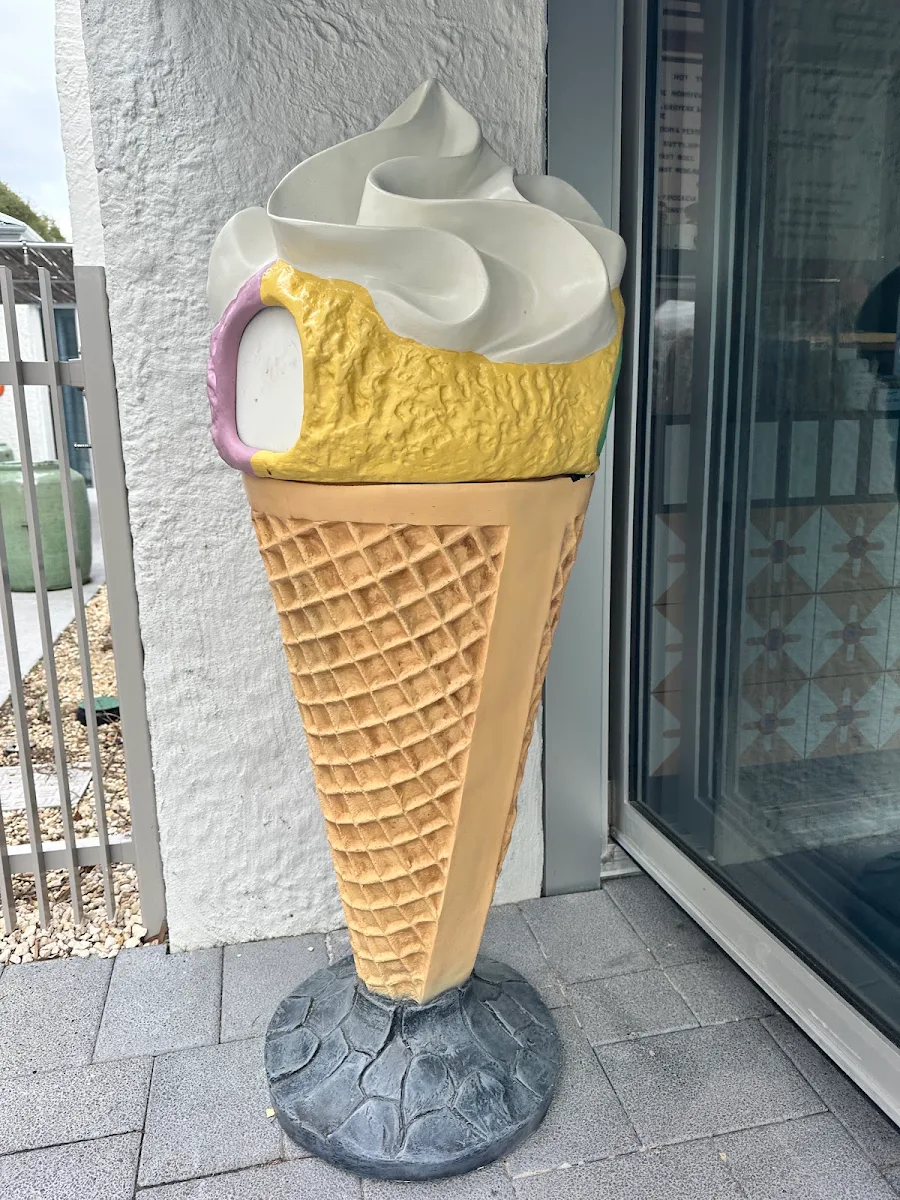 Highlights, Pelican Kiosk