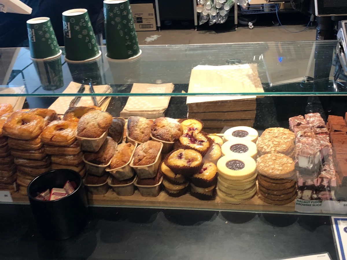 Breads, Earl Canteen