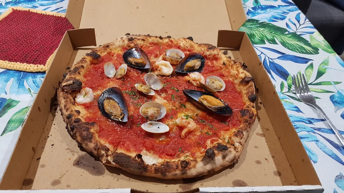 Seafood Pizza, Il Caminetto - pasta bar & award winning pizza