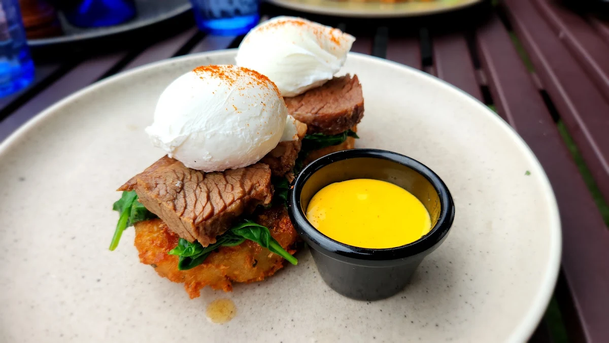 House-Smoked 16hr Brisket & Hash Browns