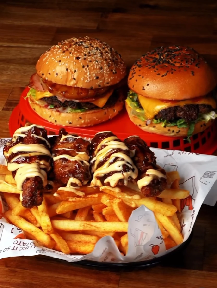 Highlights, Moobi Burgers Berkeley Vale