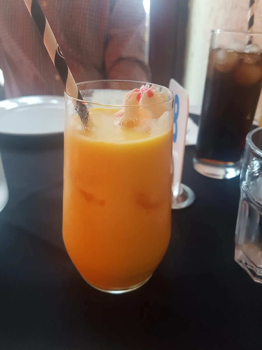 Mango Lassi, Raj on Taj Hyde Park