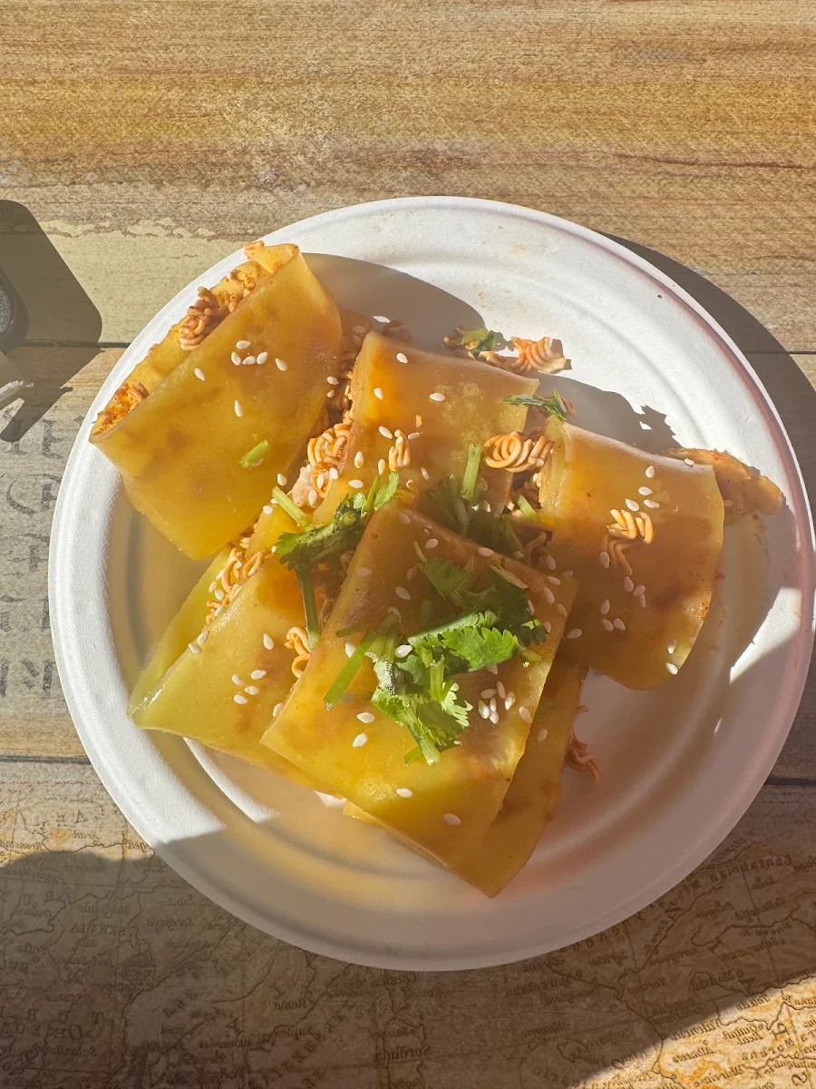 Laphing, MOMO MATES CITY