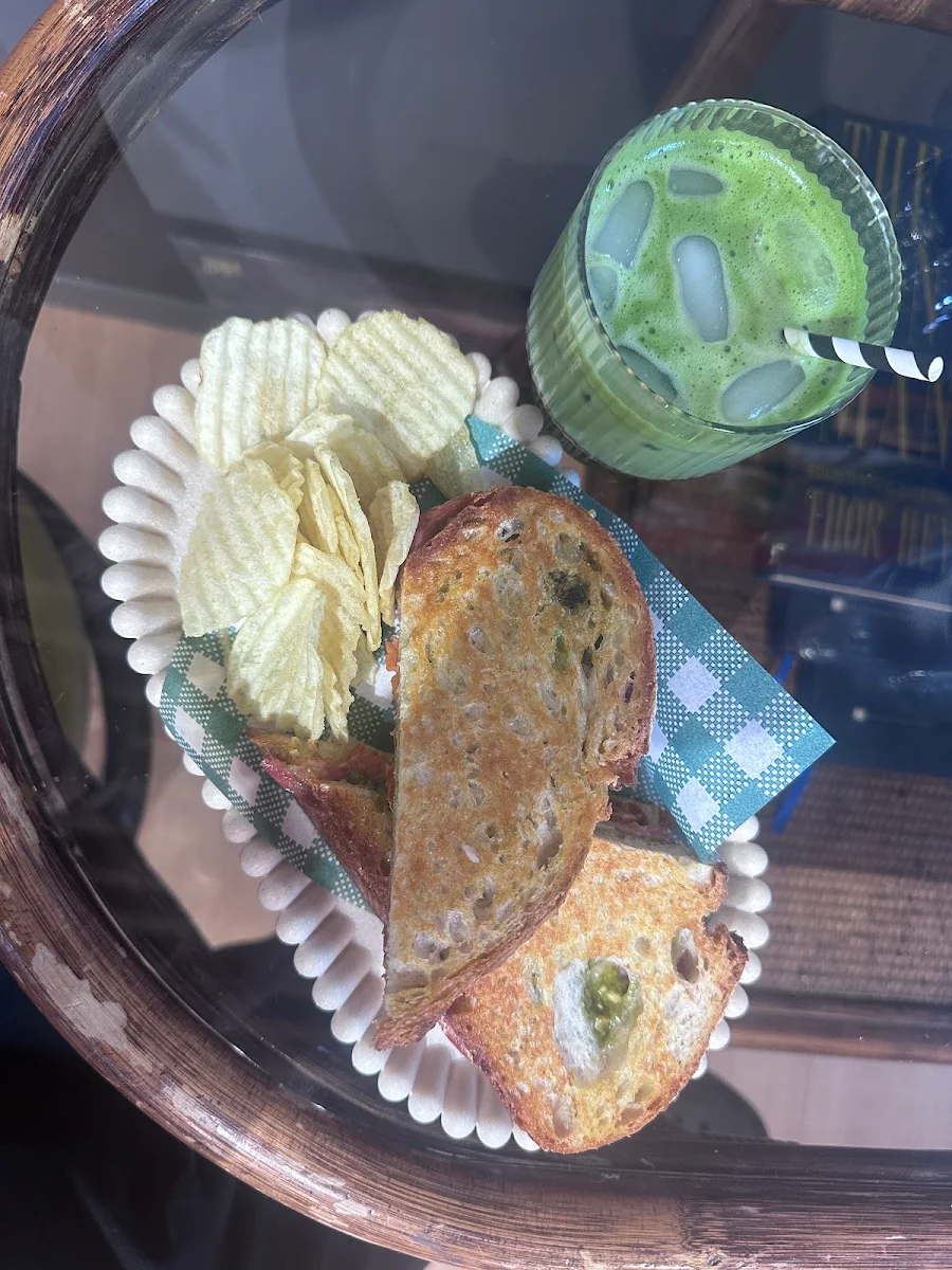 Highlights, SaiGon Art Cafe
