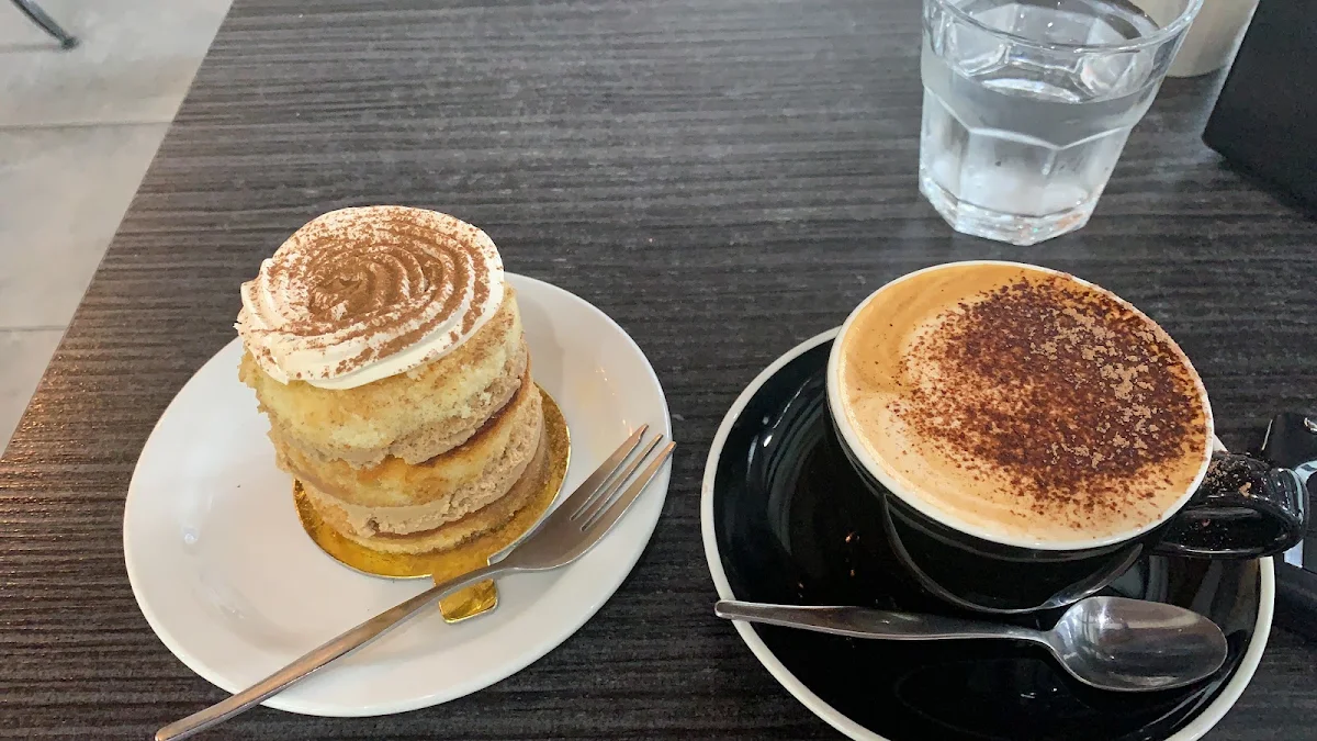 Highlights, Belmore Cakes