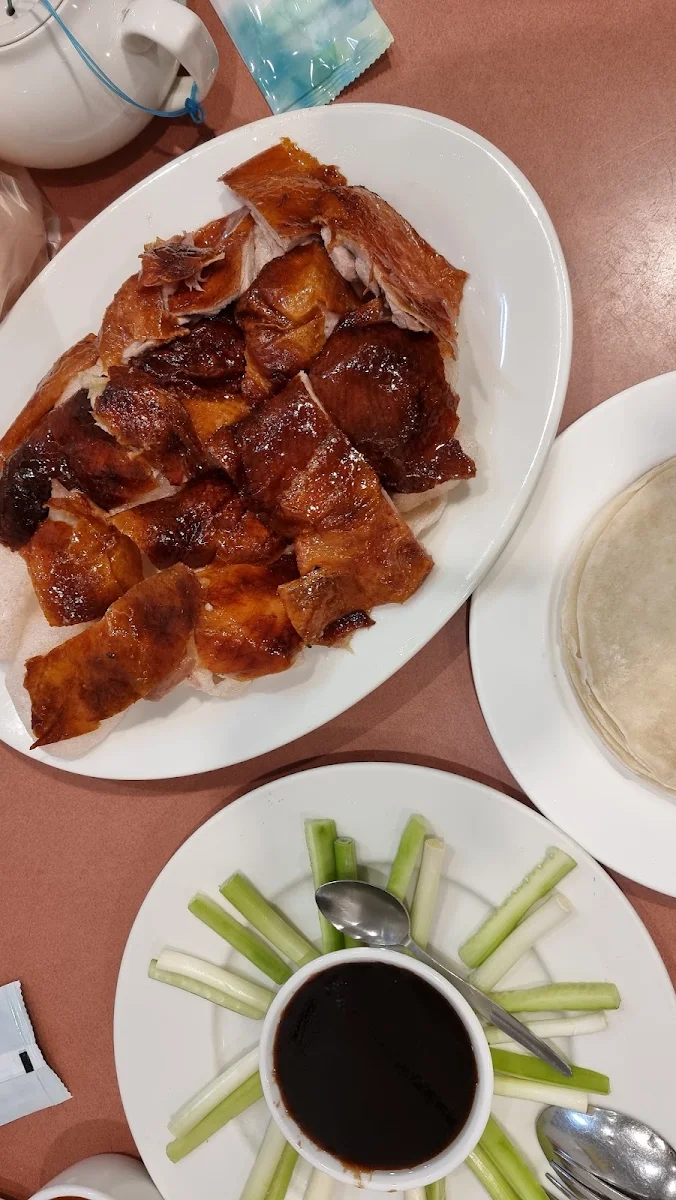 Whole Peking Duck with 12 pcs Pancakes