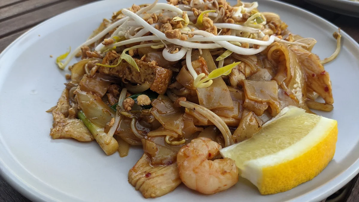 Chicken Pad Thai