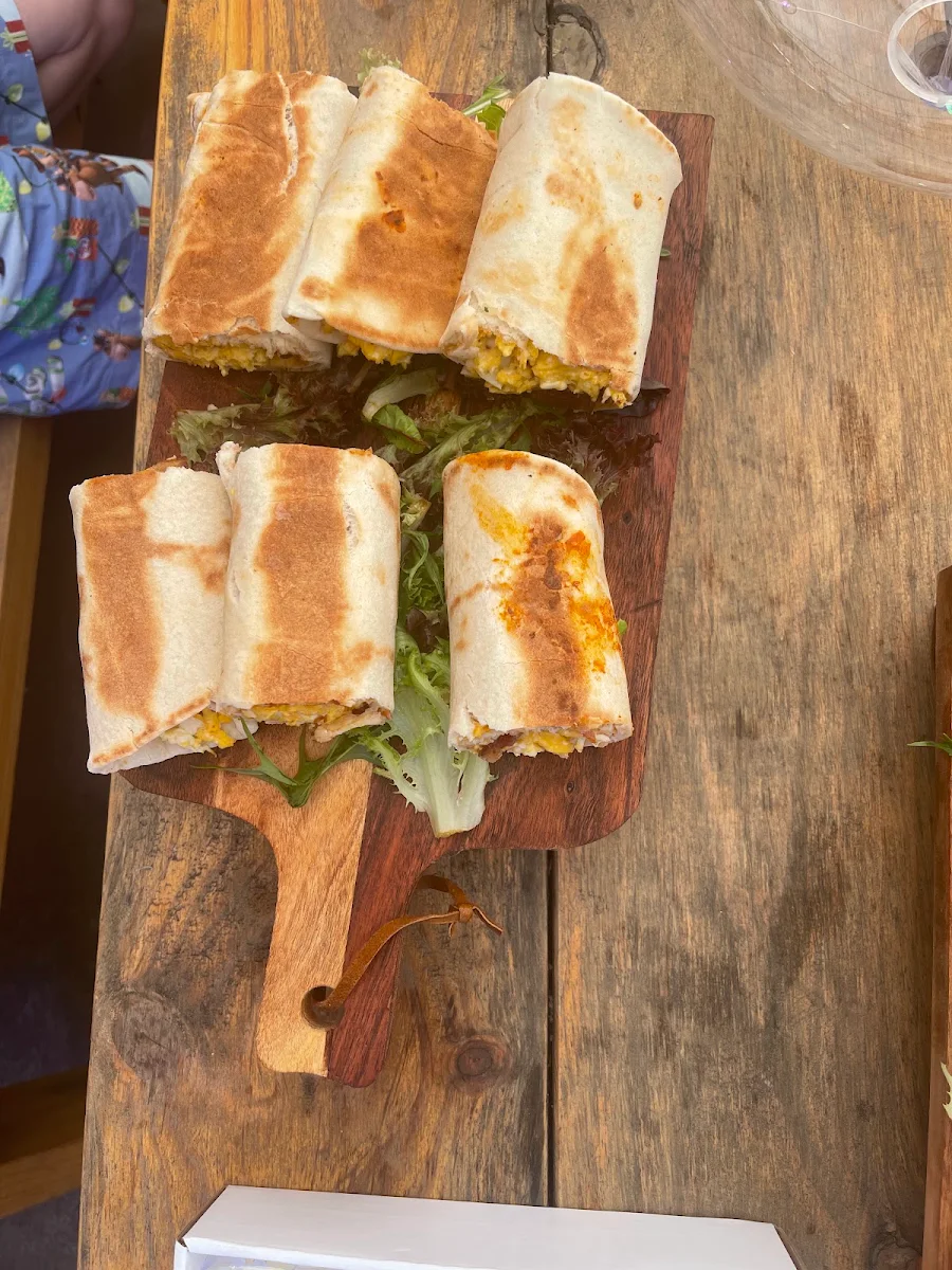 Highlights, Raqwa Cafe & Bakery