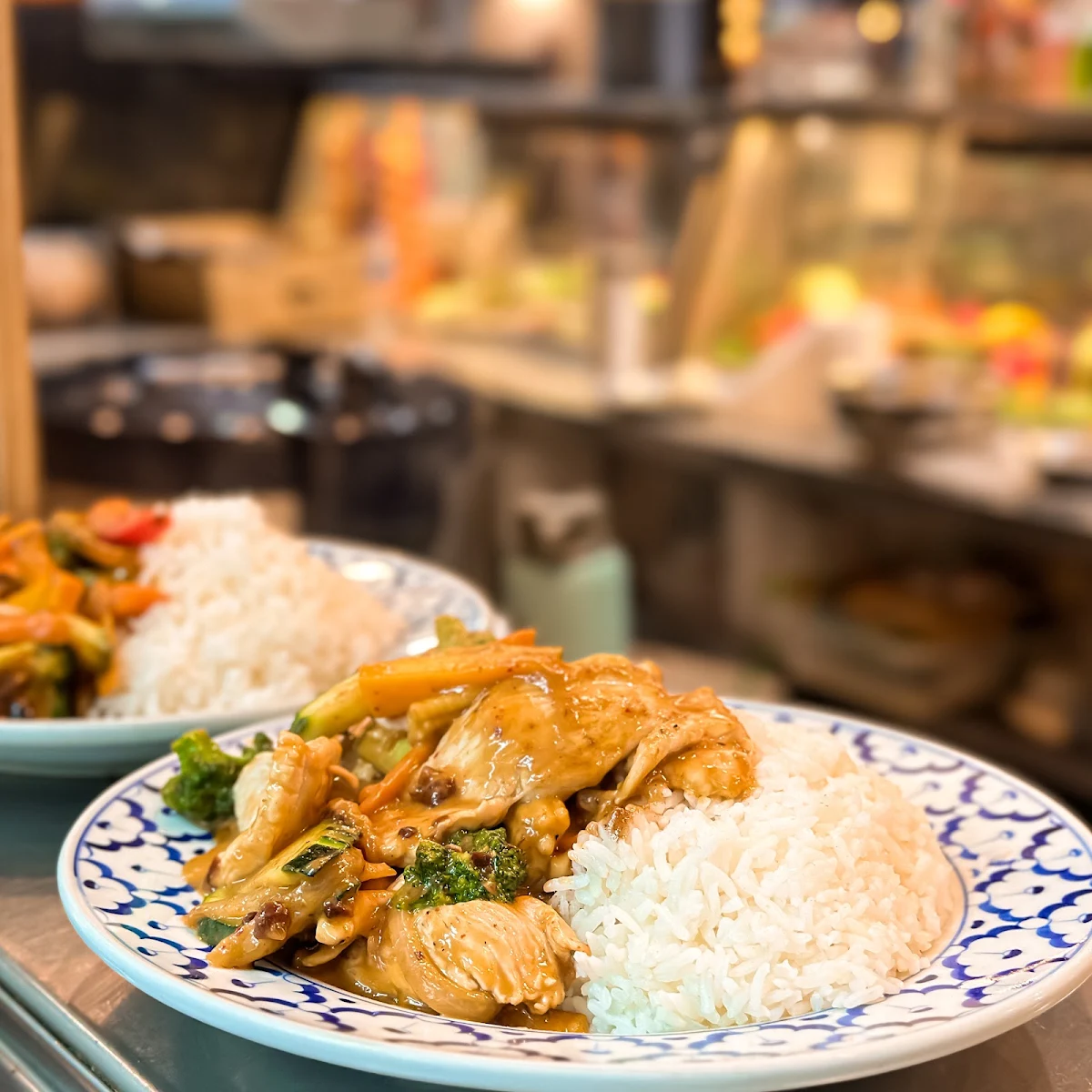 Highlights, Pinto Thai Charlestown