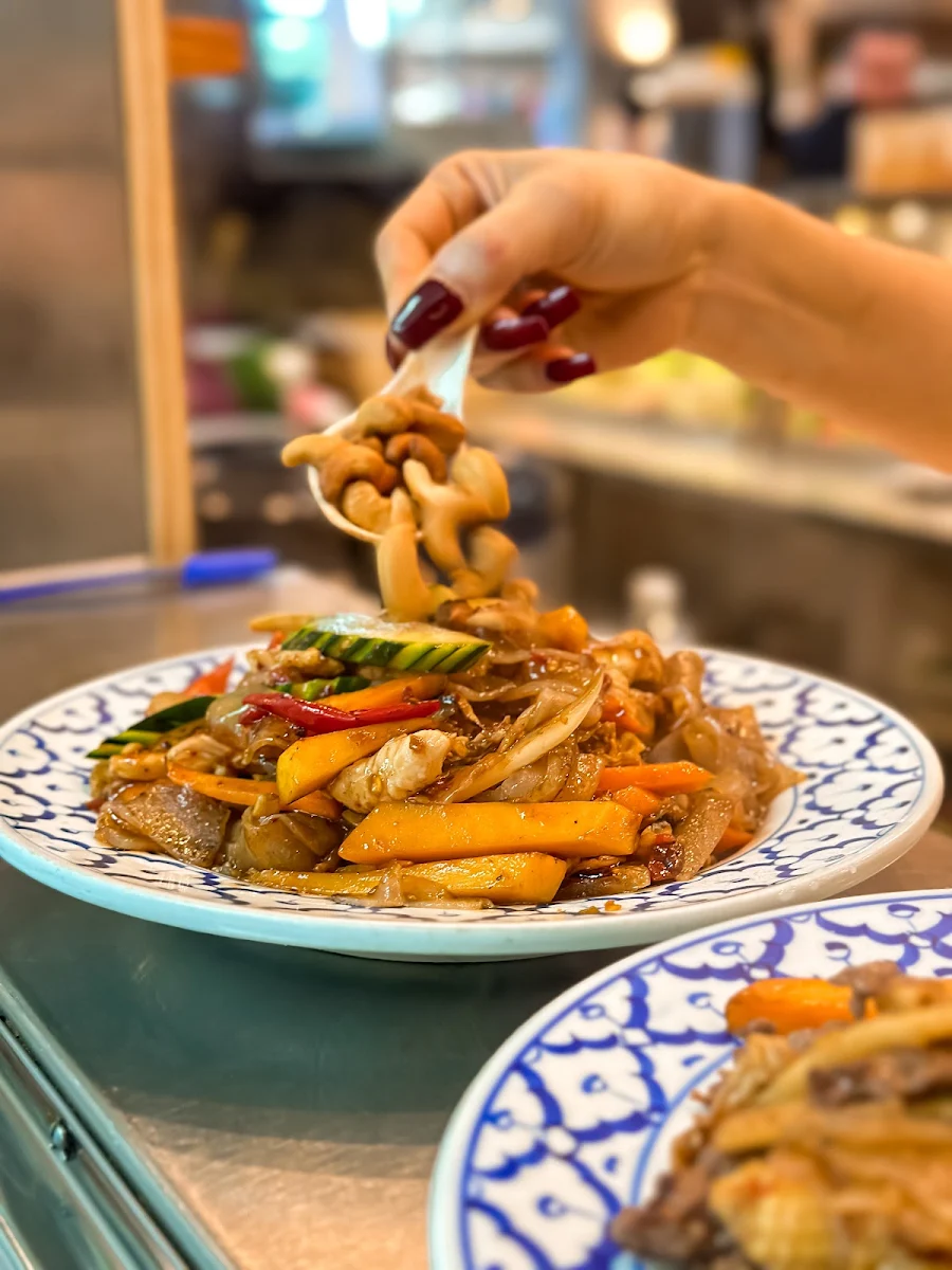 Highlights, Pinto Thai Charlestown