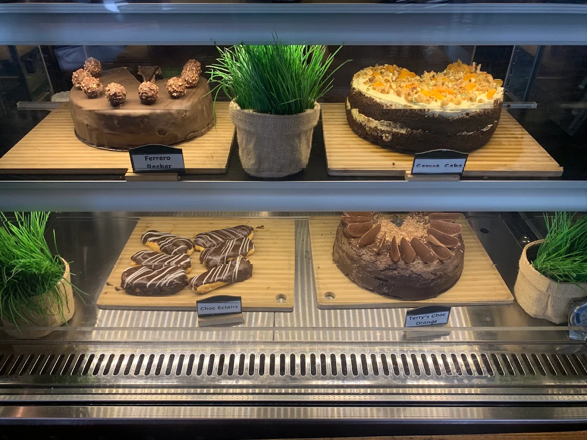 Cakes, The Sovereign Arms
