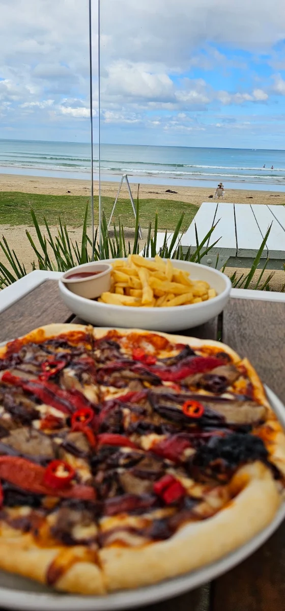 Beef Pizza, Almyra Restaurant & Bar Lorne