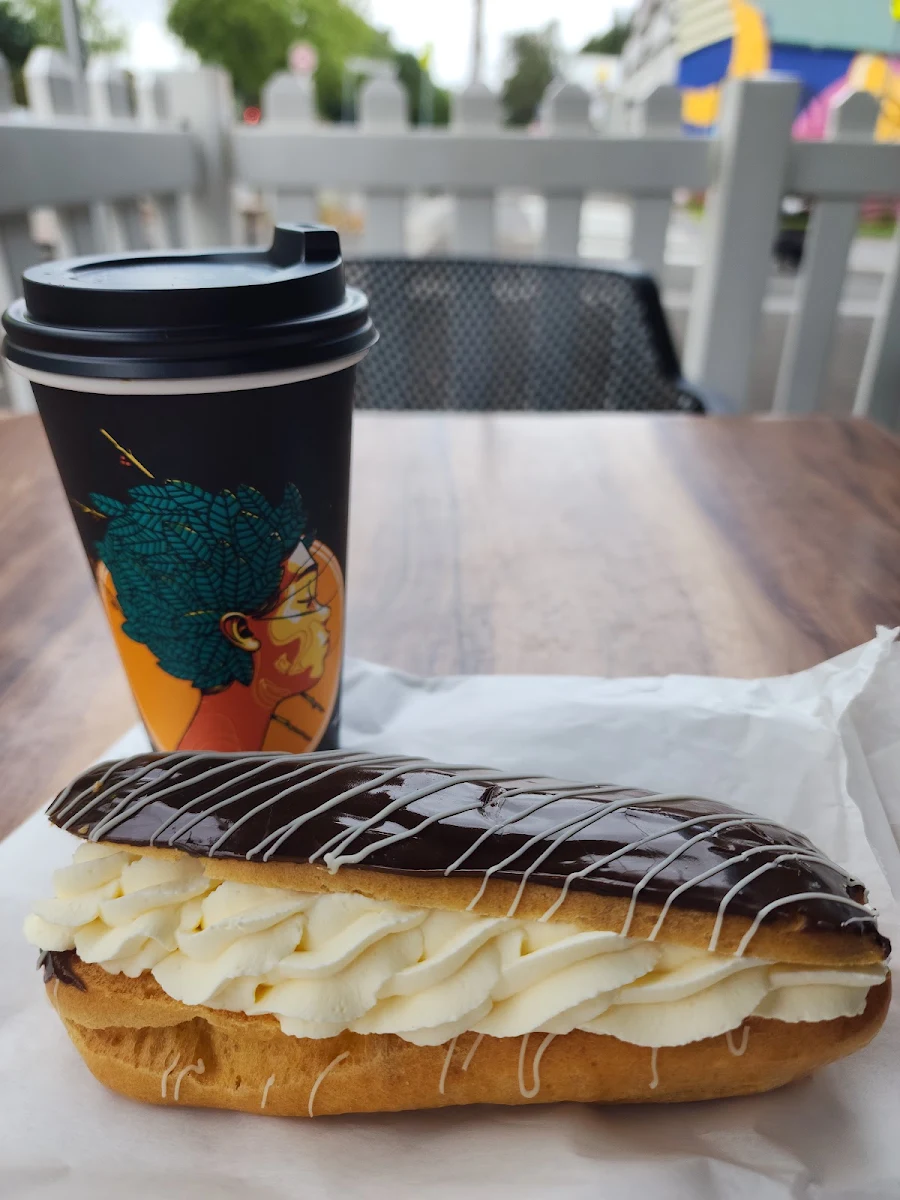 Cream Eclair, Frollicking Frog Bakery Cafe