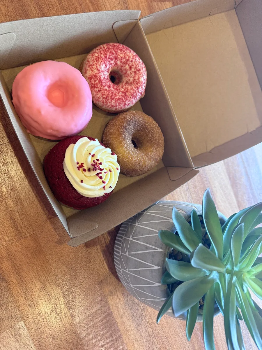 Highlights, Simply Donuts