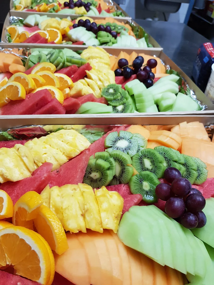 Seasonal Fruit Platter Small