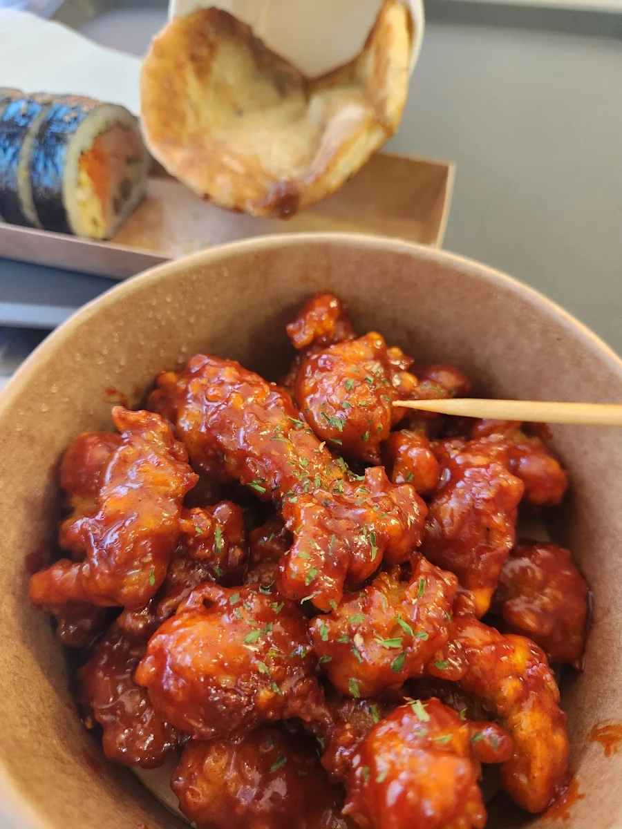 Dak Gangjeong Boneless