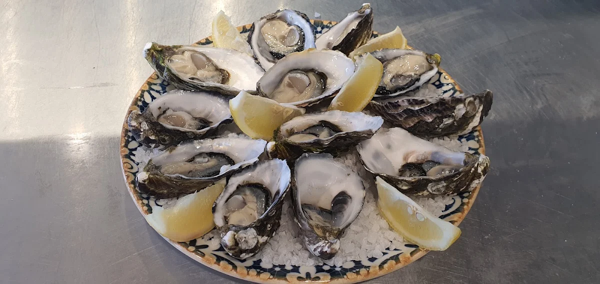 Natural Oysters