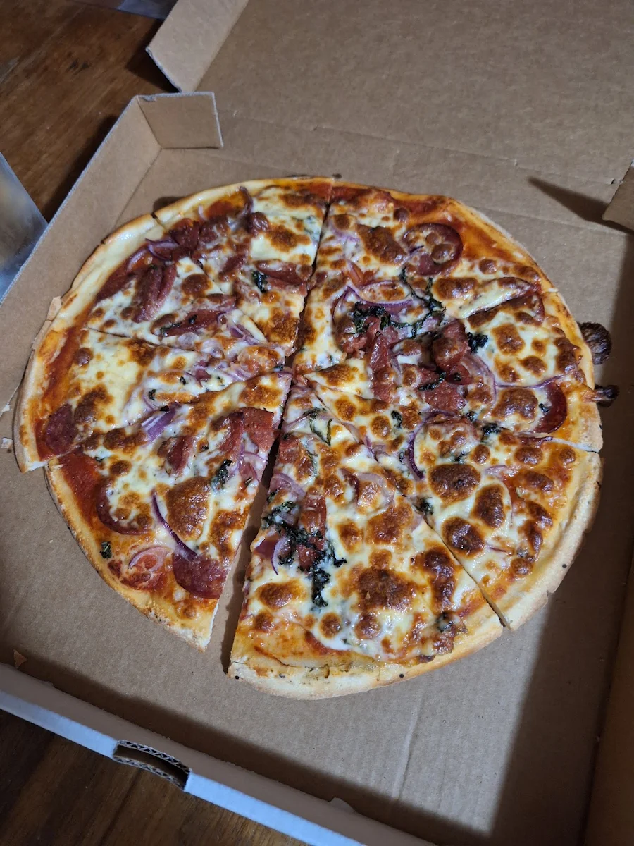 Highlights, Rainbow Beach Pizza